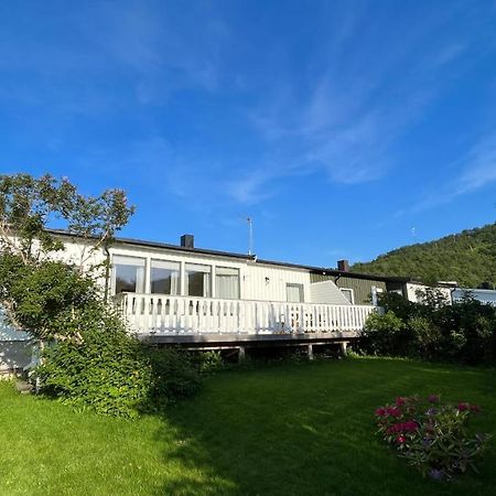 Апартаменты Koselig Hus Til Leie Pa Stokmarknes I Vesteralen Экстерьер фото